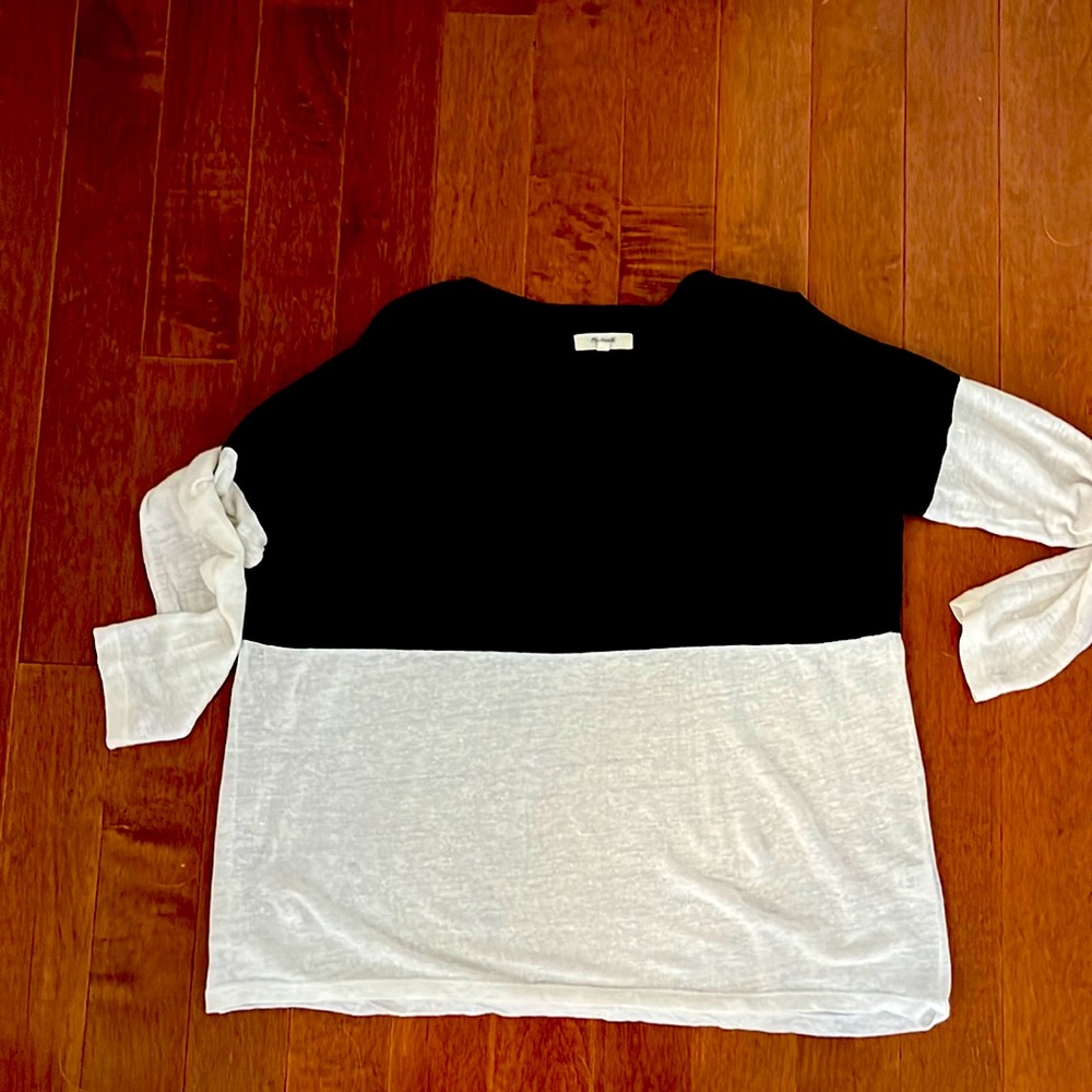 Madewell black and white long sleeved linen block top